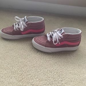 Vans SK8-HI. high/mid. Limited edition color.